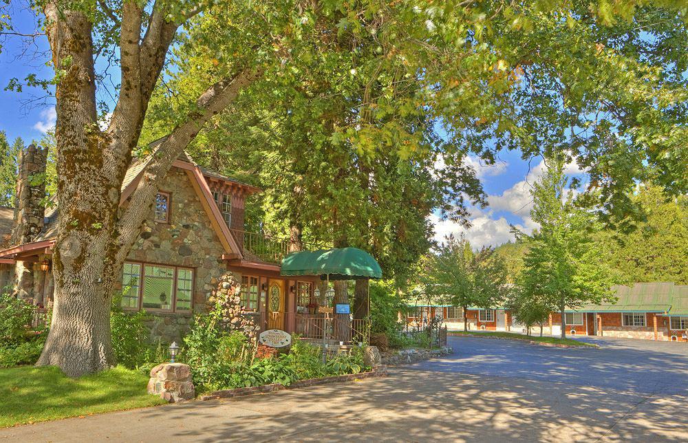 Strawberry Valley Gasthof Mount Shasta